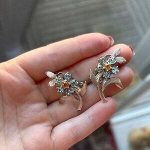 ASTRA Signed Stunning Silver-tone Light Blue & Orange Rhinestone Clip-on Earring